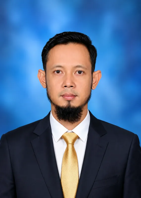 Dr. H. Farid Riadi, S.E., M.M.