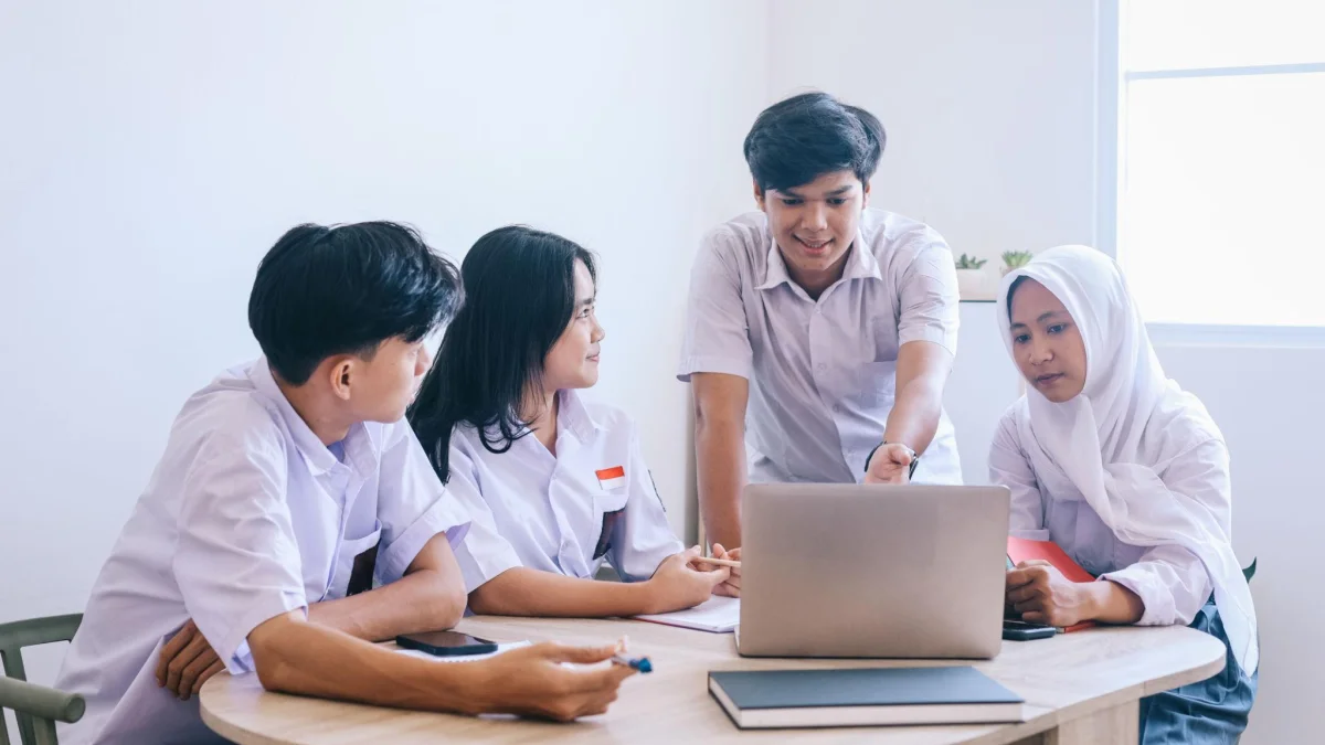 Apakah Jurusan Bisnis Digital Cocok untuk Anak IPS?