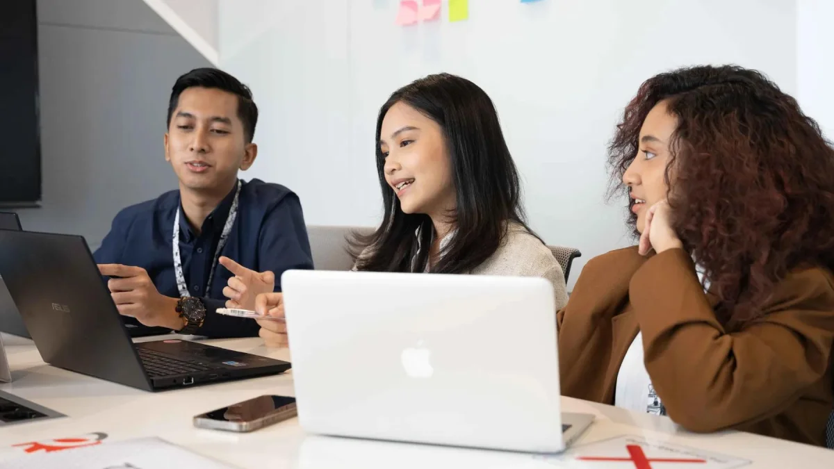 Apakah Lulusan Bisnis Digital Bisa Jadi Customer Experience Manager?
