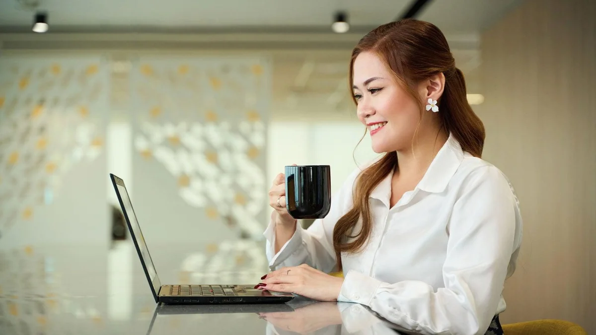 Apakah Lulusan Bisnis Digital Bisa Kerja di Perusahaan Besar?
