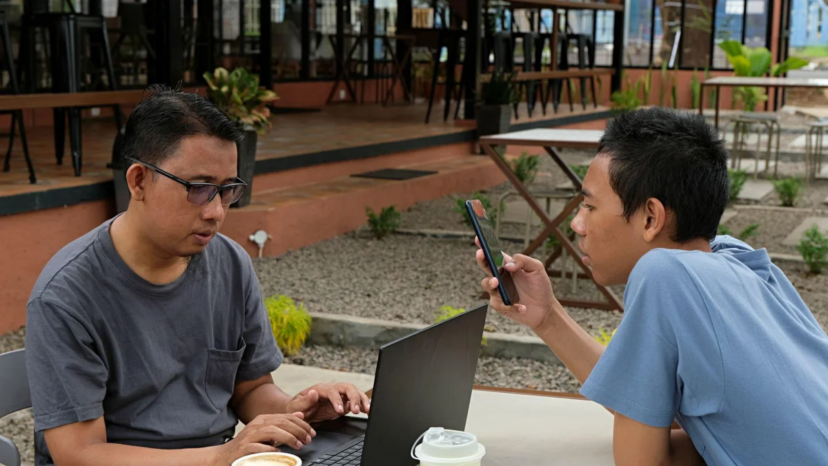 Apakah Lulusan Bisnis Digital Bisa Jadi Konsultan?